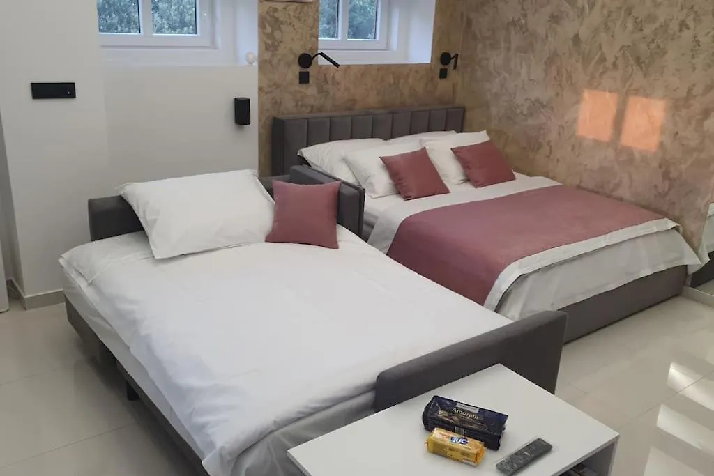 Studio Apartman Lenox Rijeka Apartment