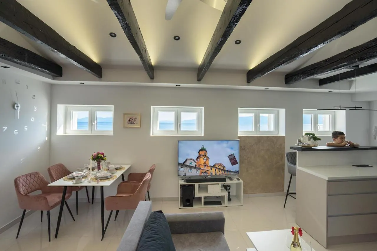 Apartment Studio Apartman Lenox Rijeka Croatia