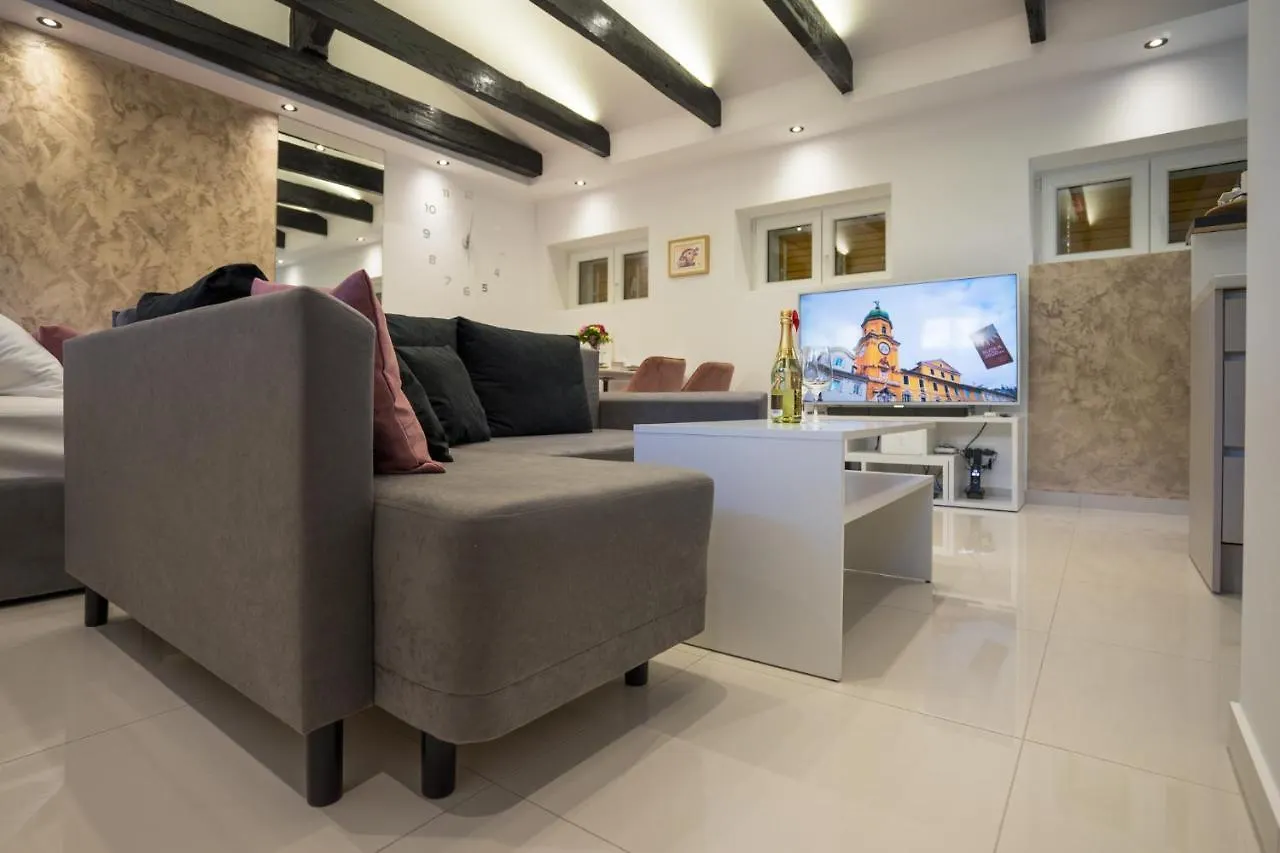 Studio Apartman Lenox Rijeka Apartment